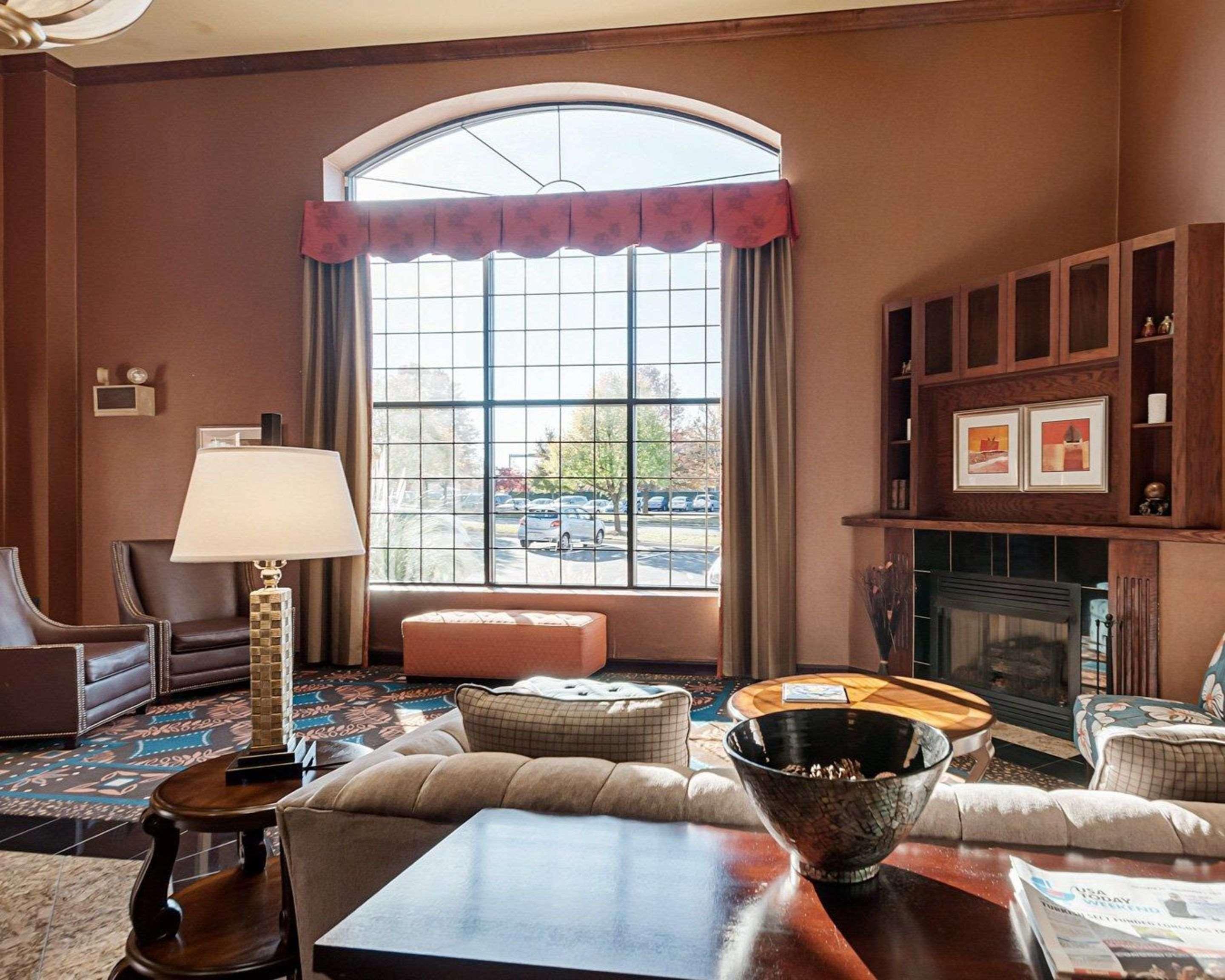 Comfort Suites Dulles Airport Chantilly Exterior foto